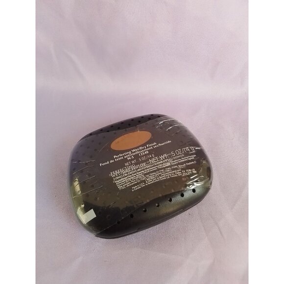 BeautiControl Perfecting Wet Dry Finish Foundation N-5 Flawless Makeup - Picture 1 of 2